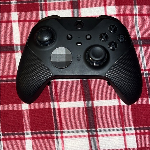 Xbox Elite Series 2 Controller - Picture 1 of 5